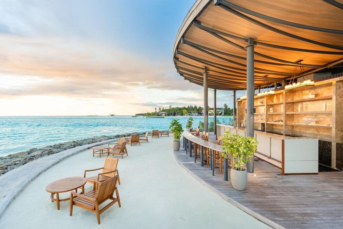 Отель Madifushi Private Island Атолл Мулаку Экстерьер фото